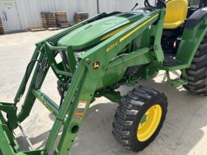 2022 John Deere 4044M 17