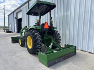 2022 John Deere 4044M 3