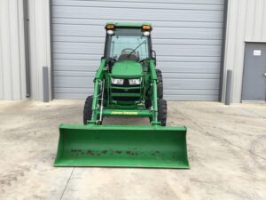 2022 John Deere 4044R 8