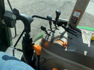 2024 John Deere 5100E 10